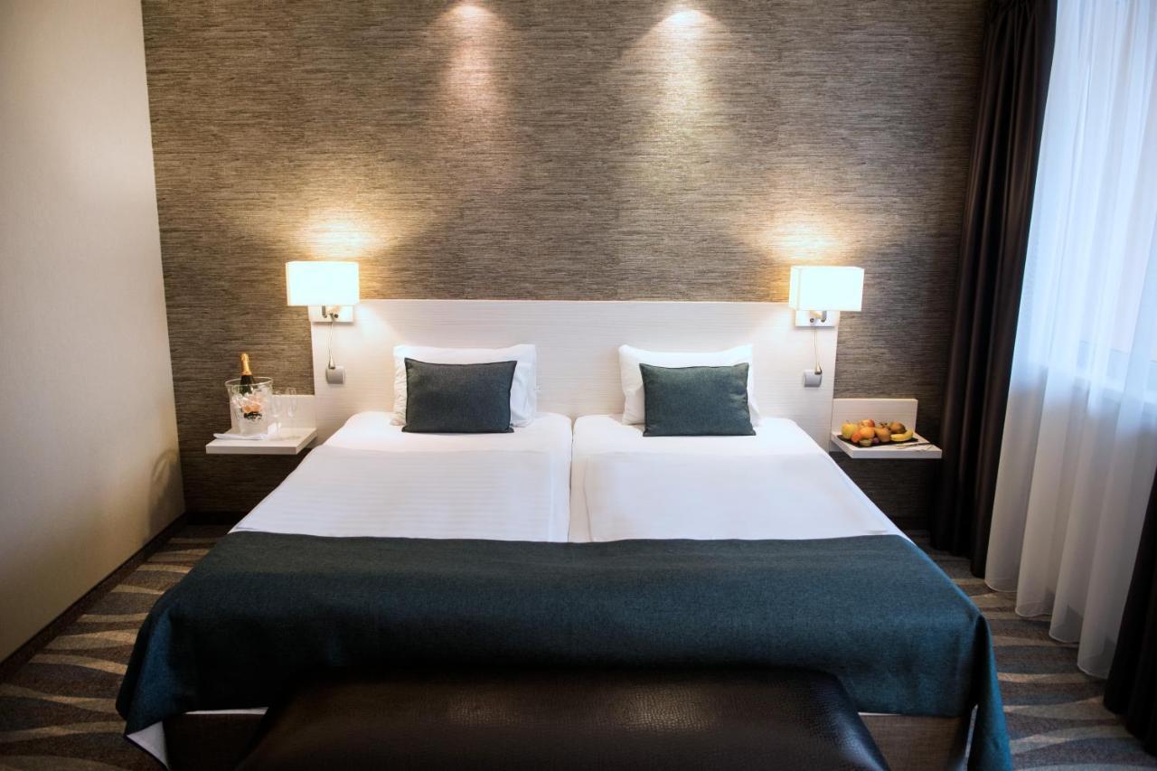 Superior Twin Room with Extra beds (2 Adults + 2 Children),1121771076:JPEG