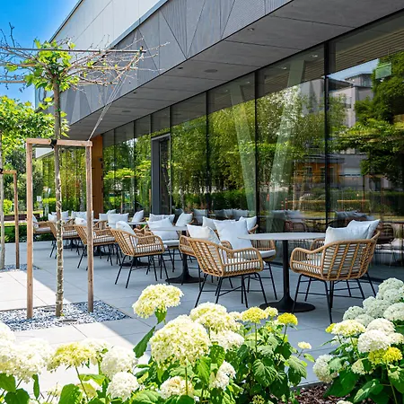 Reed Boutique Hotel & Bistro-2